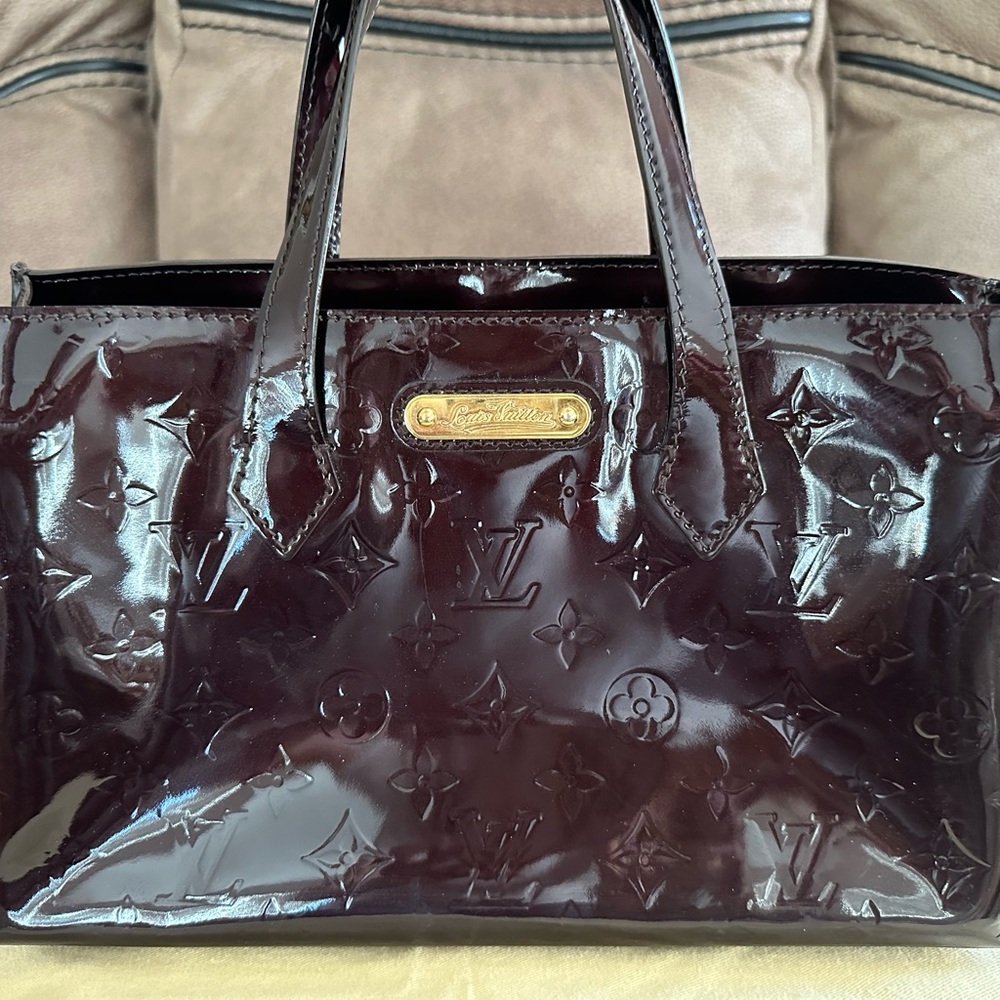Authentic Louis Vuitton Wilshire PM Amarante Vernis Monogram Handbag 👜🍀